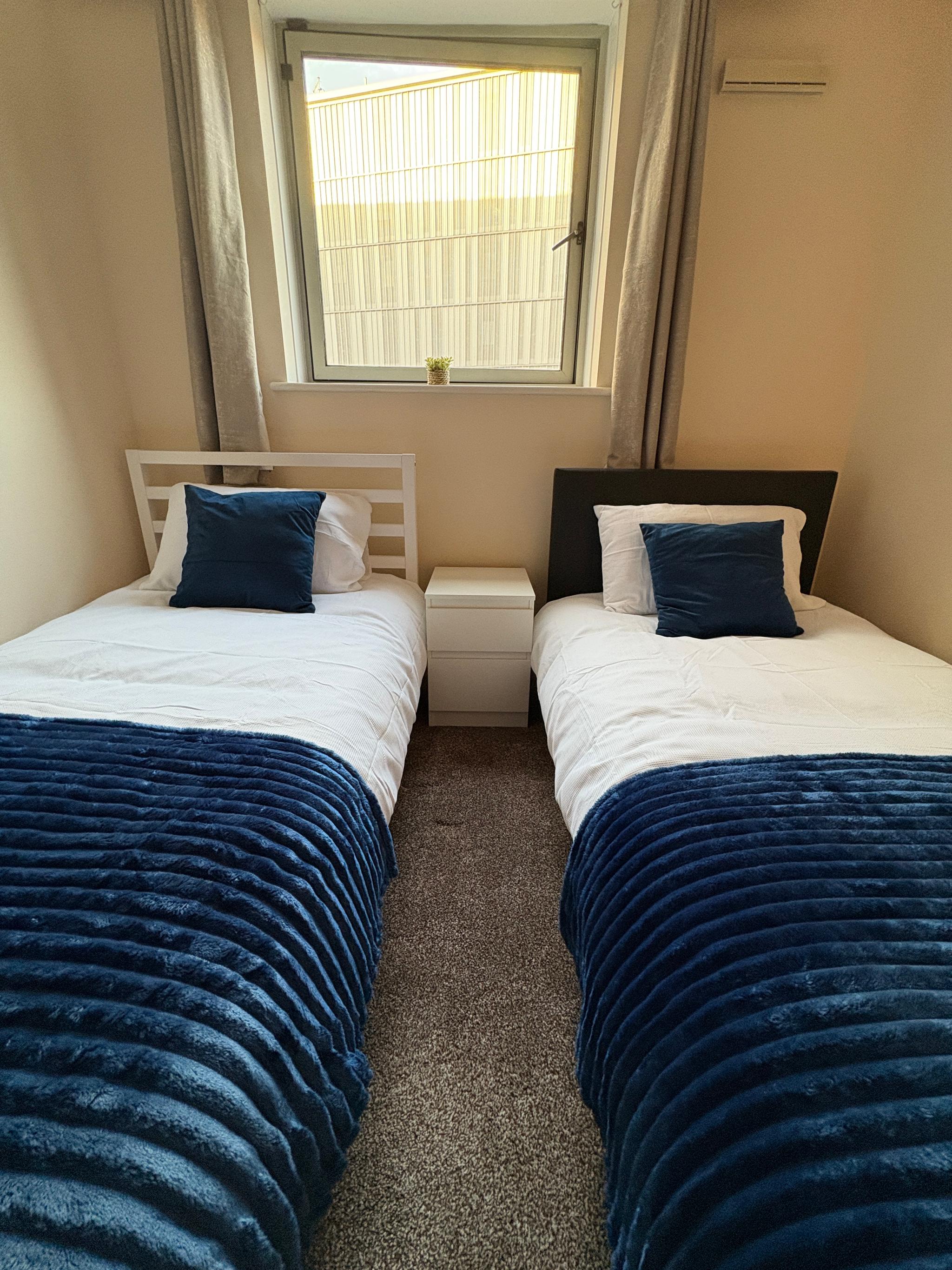 Central Snow Hill Apt | Free Parking & Balcony5