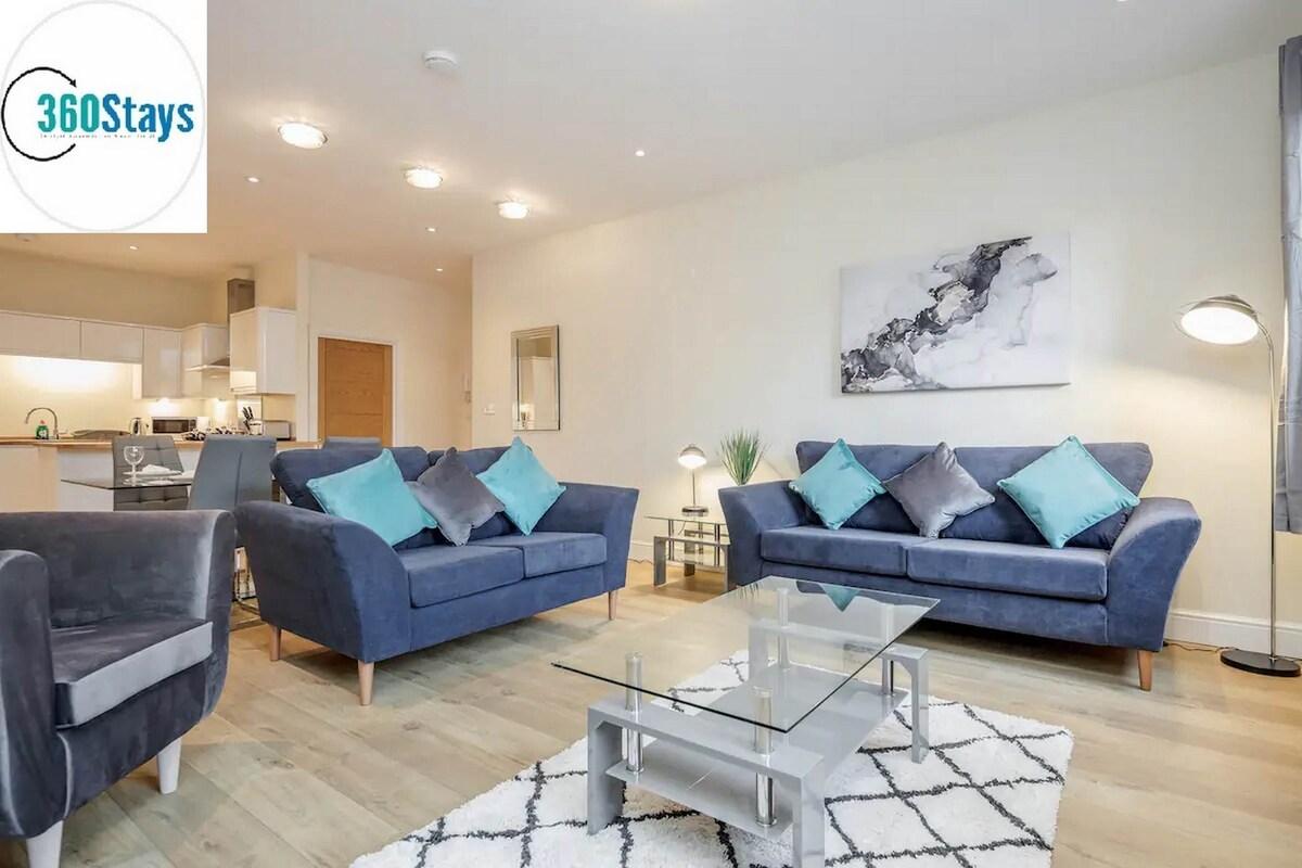 2 Bedroom Apt.02 with Parking in Maidenhead