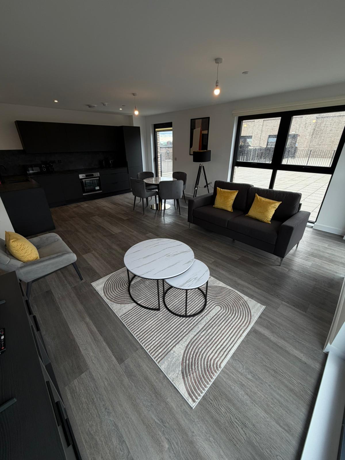 Berkeley Square Apartments3