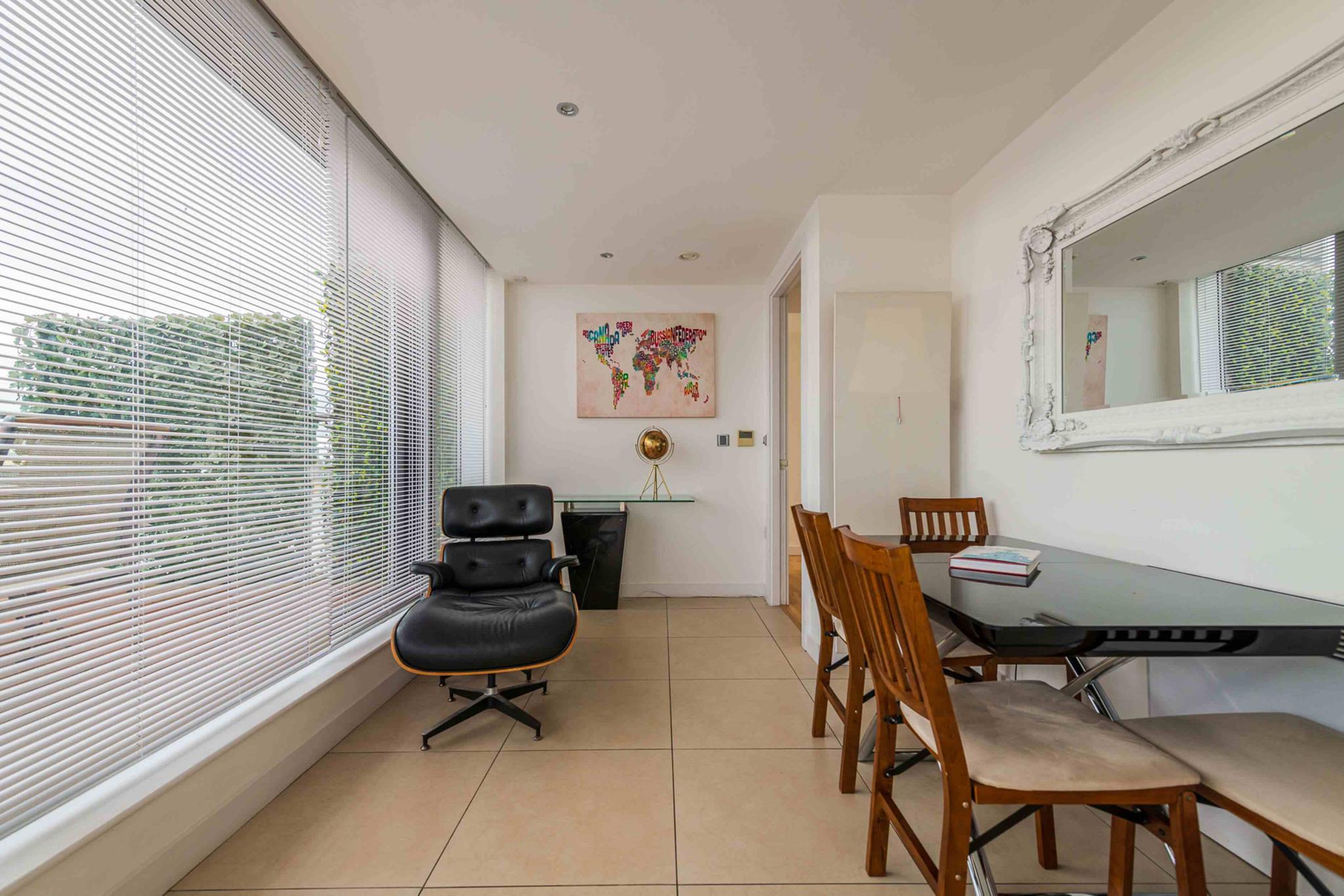 2 Bedroom Duplex Penthouse in LVP City Centre4