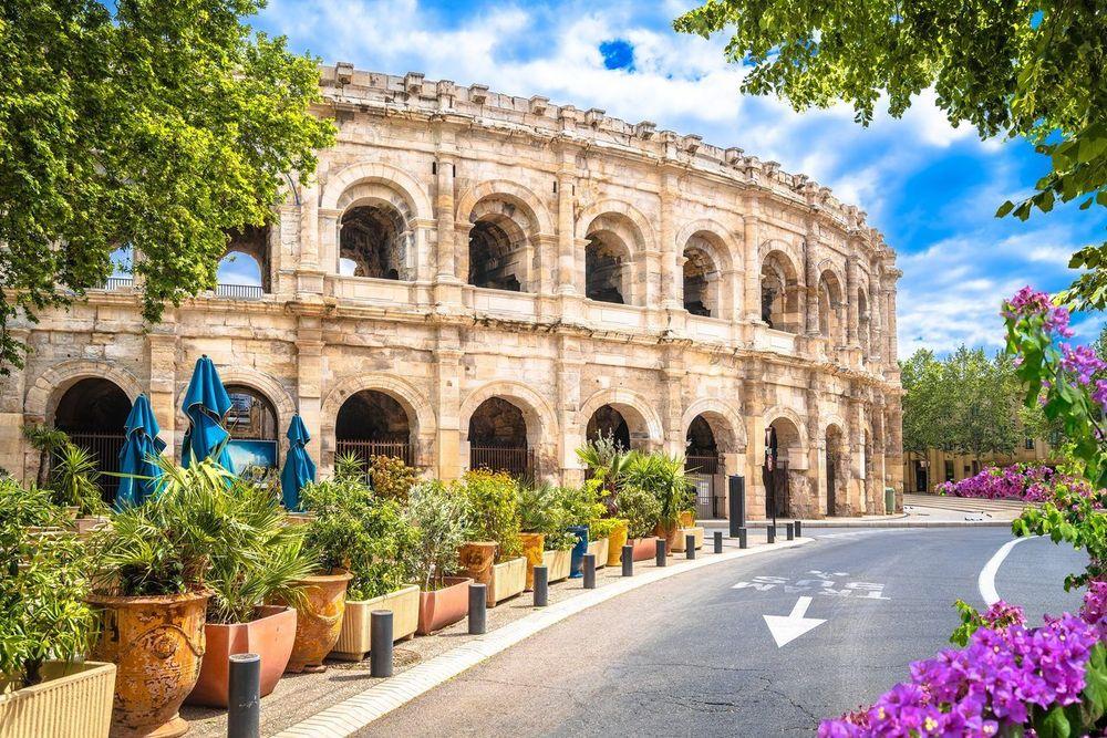 Nîmes