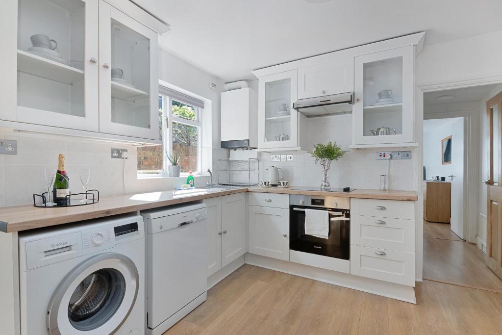 2-Bed Flat | Wimbledon SW19 | Garden & Ensuite5